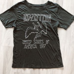 Led Zeppelin band shirt
